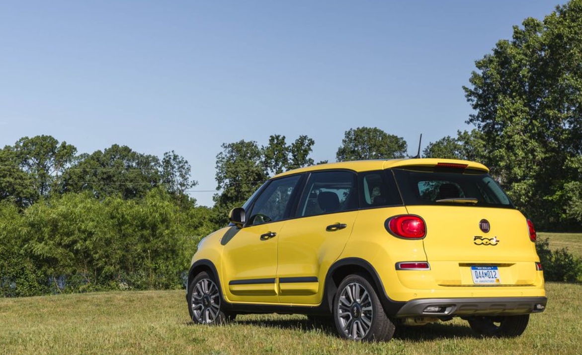 Fiat 500L 2024 - sAuta.eu