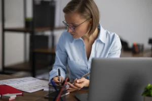 Inzerát, který prodá auto: jak dnes funguje online prezentace autobazaru